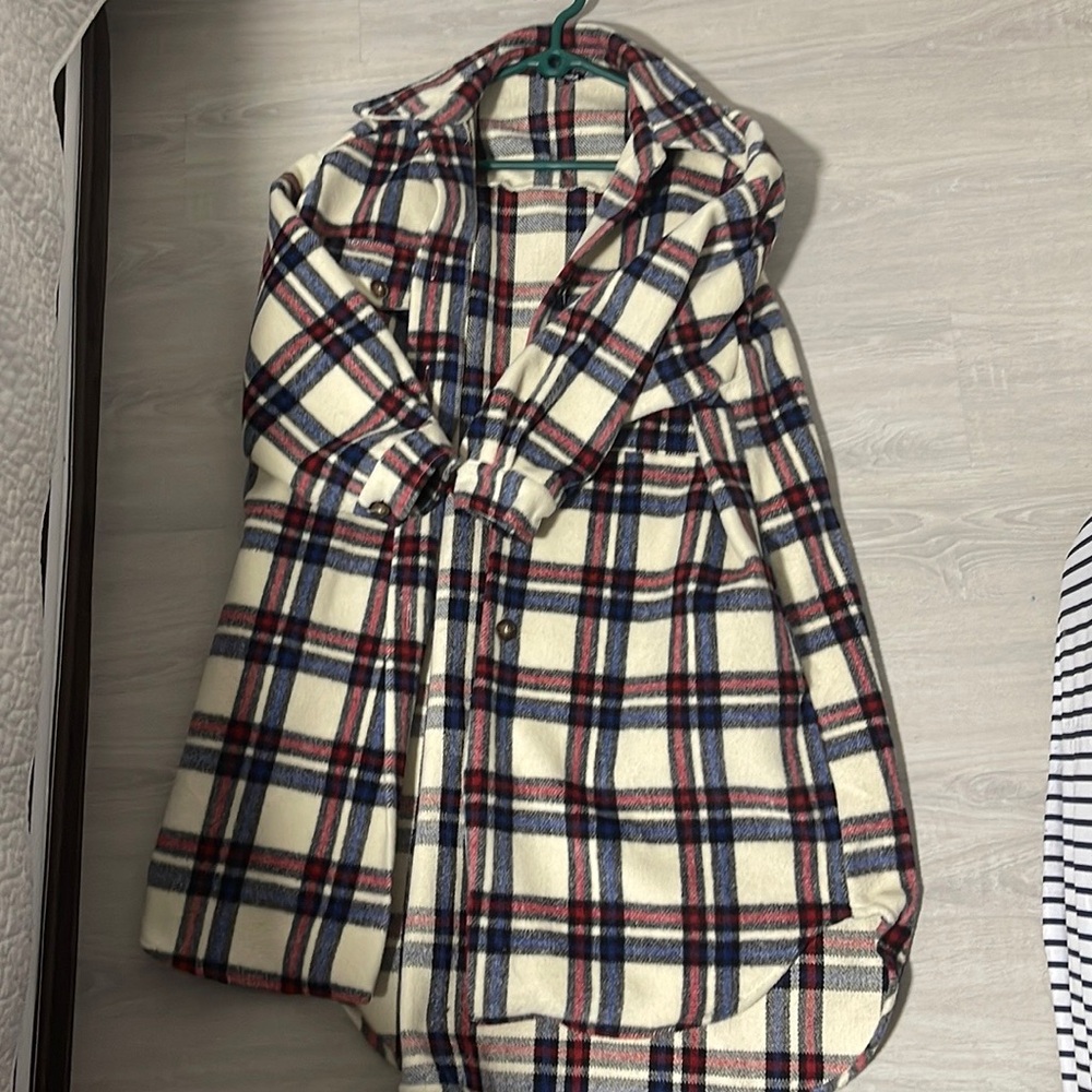 FashionNova Women flannel coat